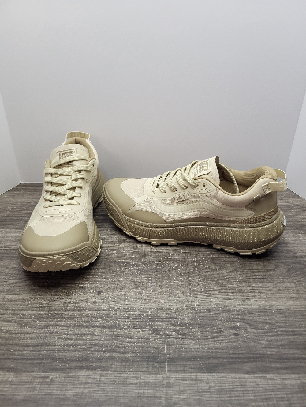 Vans MTE Crosspath Hiking Shoes Women's Size 7.5 Mens 6 Tan Cream New